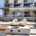 Acro Upscale Residences Daire