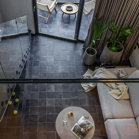 Acro Upscale Residences Apartmán *