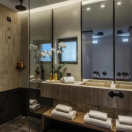 Acro Upscale Residences