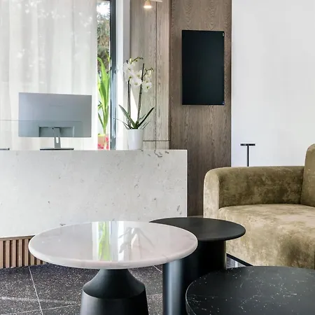 Acro Upscale Residences *