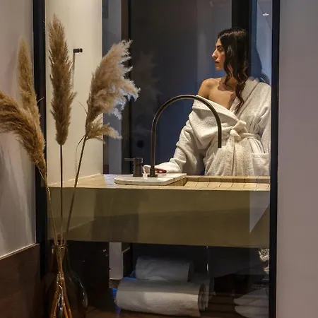 Acro Upscale Residences