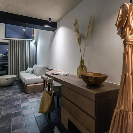 Acro Upscale Residences Appartamento