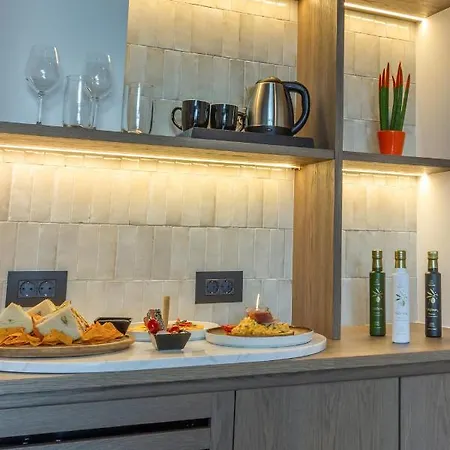 Acro Upscale Residences Appartamento