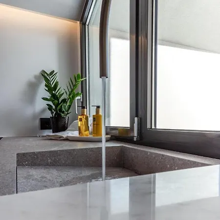 Acro Upscale Residences