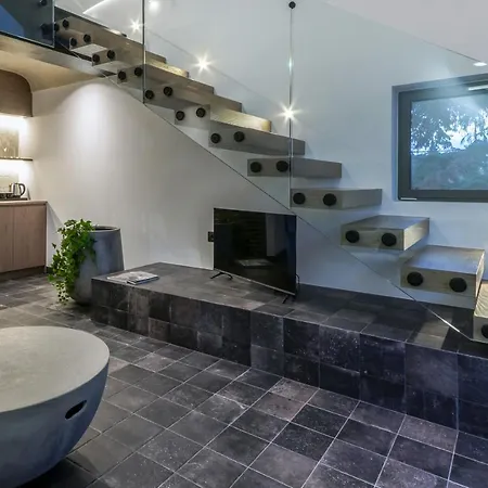 Acro Upscale Residences *