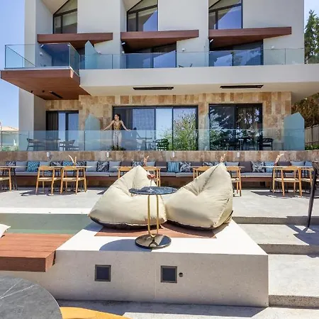 Acro Upscale Residences Apartment