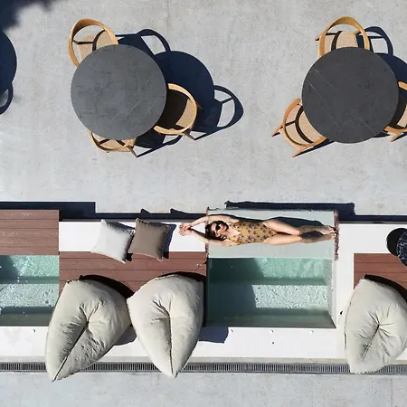 Acro Upscale Residences *