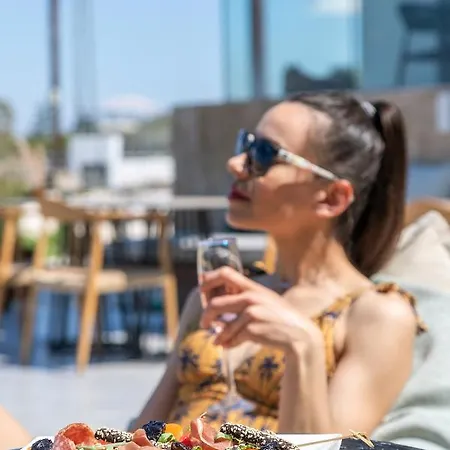 Acro Upscale Residences *