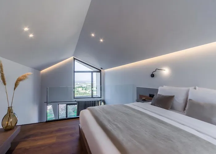 Acro Upscale Residences דירה