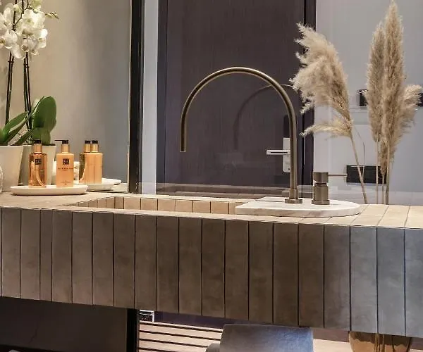 Acro Upscale Residences Lejlighed