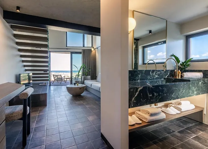 Acro Upscale Residences