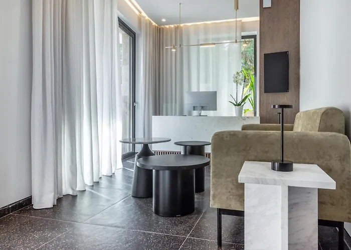 Acro Upscale Residences דירה Corinth