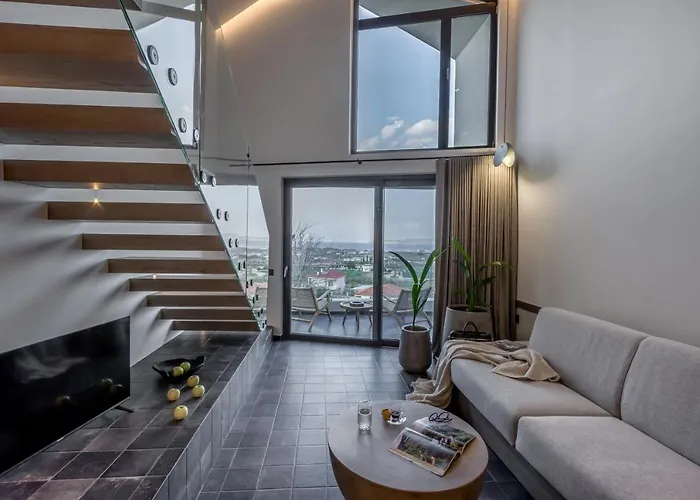 Acro Upscale Residences Apartamento