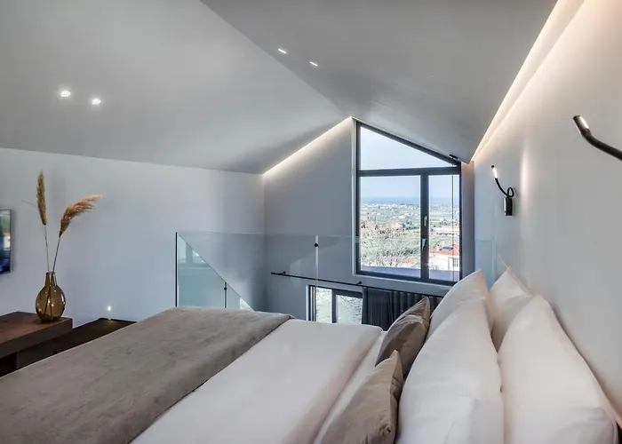 Acro Upscale Residences