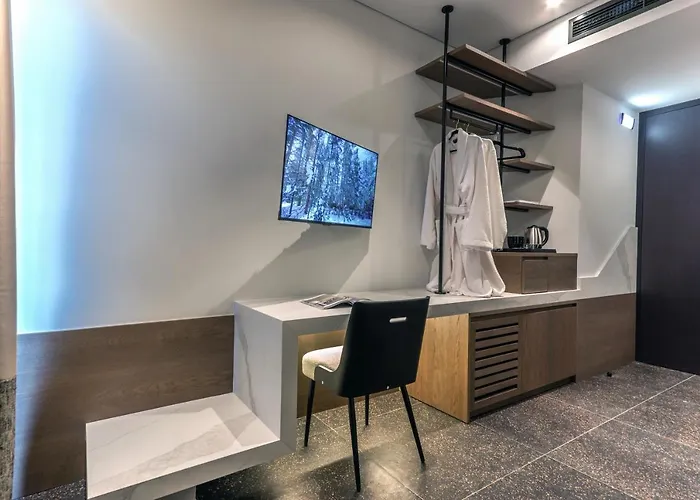 Acro Upscale Residences דירה *