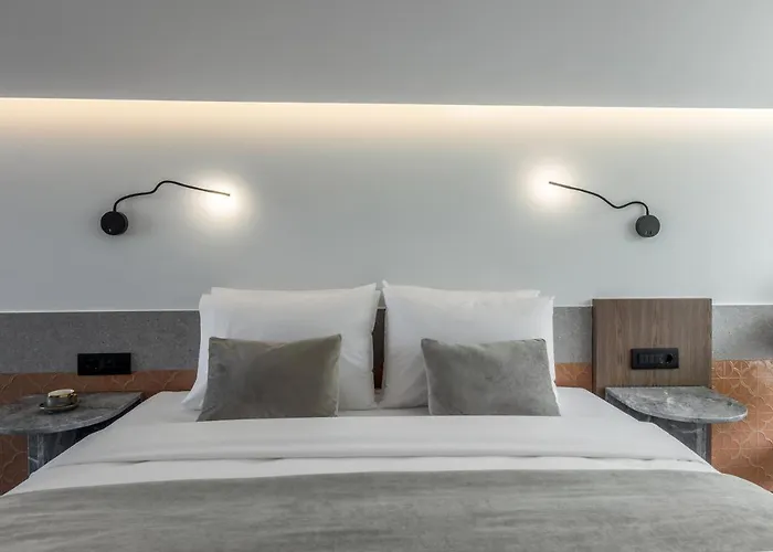 Acro Upscale Residences