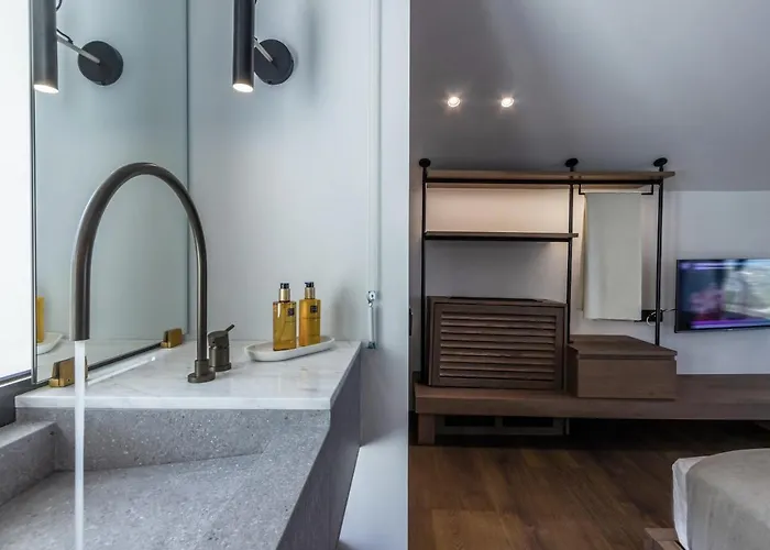 Acro Upscale Residences דירה *