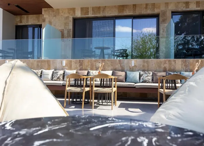 Acro Upscale Residences