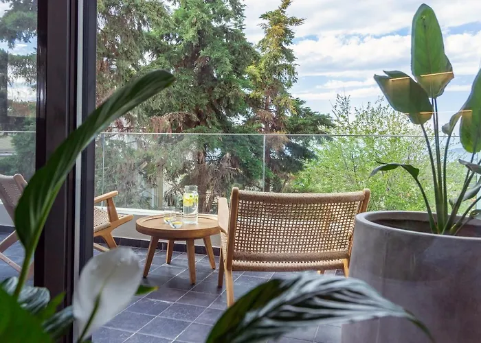 Acro Upscale Residences *