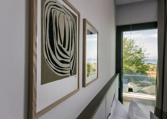 Acro Upscale Residences Apartamento Corinth